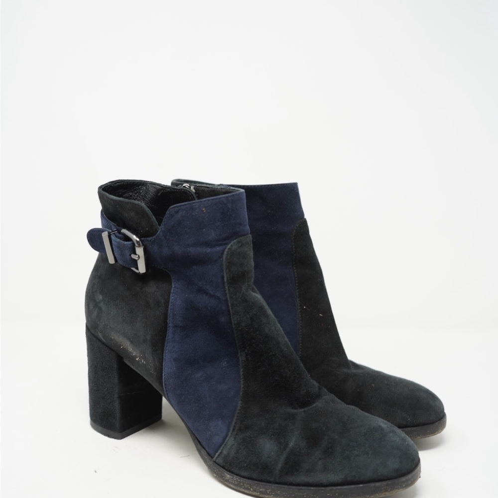 Aquatalia Ankle Booties Womens Size 9.5 Suede Shoes Eliana